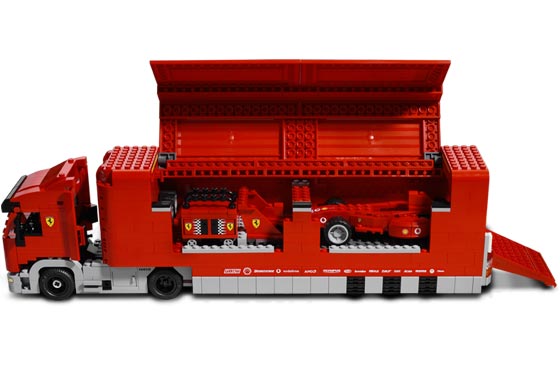 Klocki LEGO Scuderia Ferrari Truck