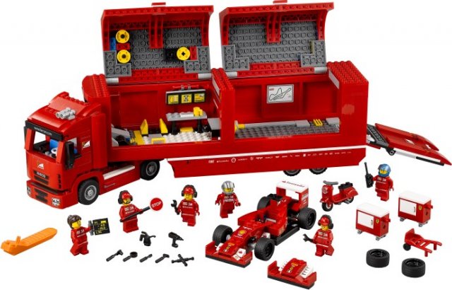 Klocki LEGO Ciężarówka F14 T & Scuderia Ferrari